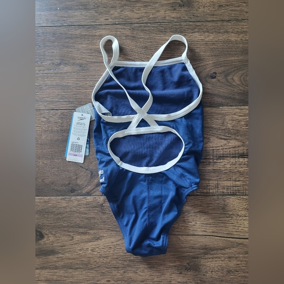 Speedo Endurance + Girls swimsuit size 22 - Picture 2 of 3